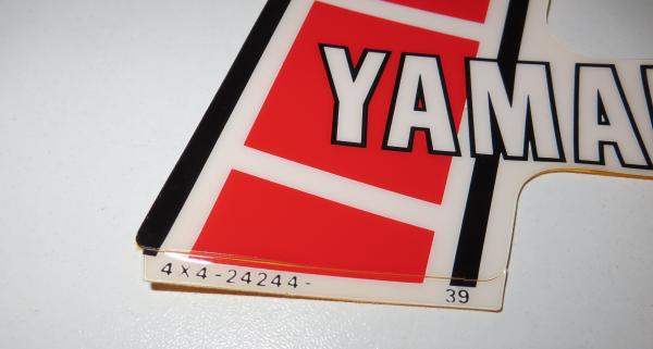 Yamaha Aufkleber Tank Dekor PW50 fuel tank sticker 4X4-24240-39 Original